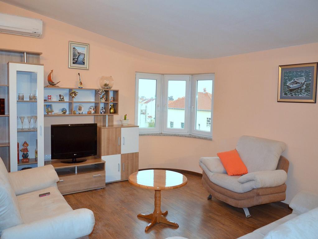 Apartman Julienne Kaštela Habitación foto